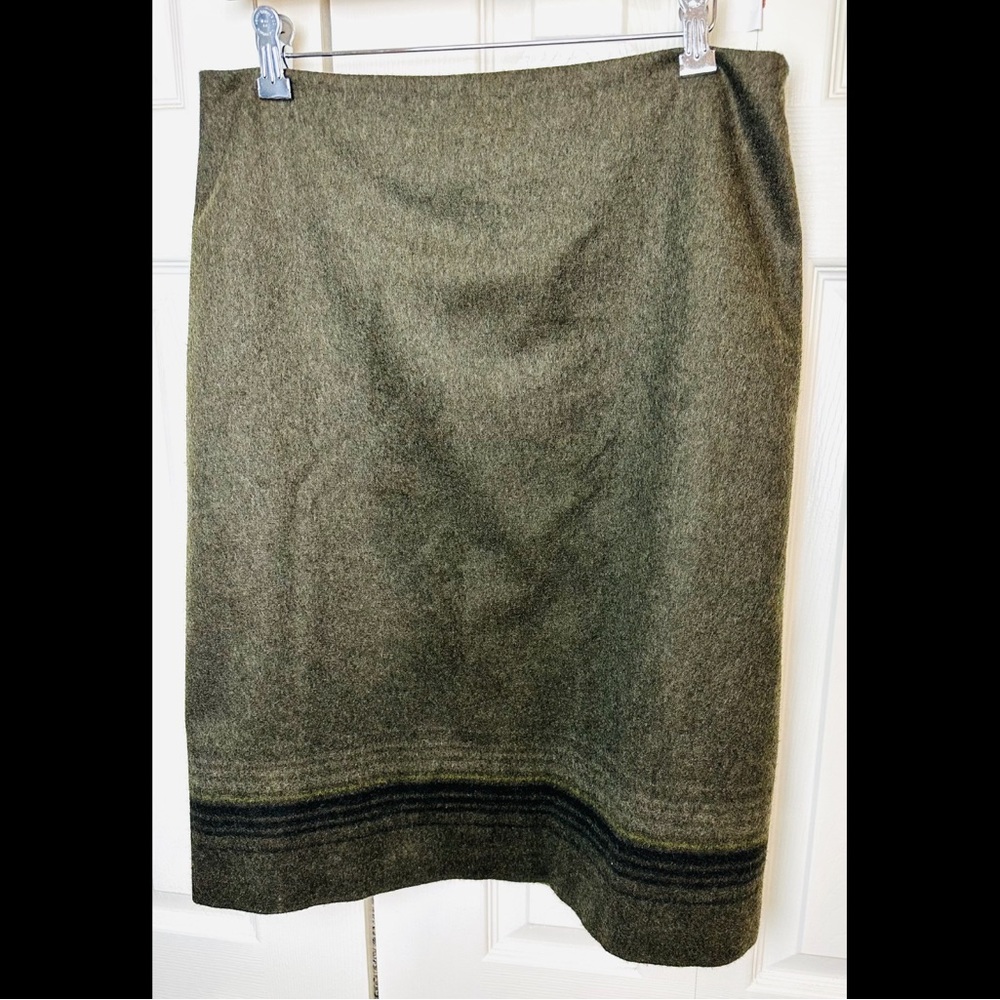 BROOKS BROTHERS Forest Green Wool Skirt Pencil Straight Striped Black Hem Fuzzy